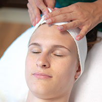 Luxe_gezichtsbehandeling_delft_gelaatsmassage_schoonheidssalon